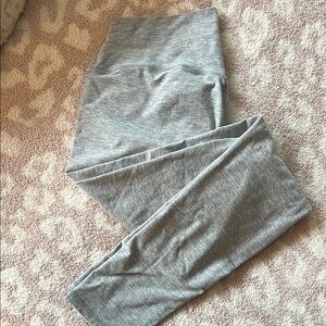 ALO Yoga Heather Gray Leggings✨